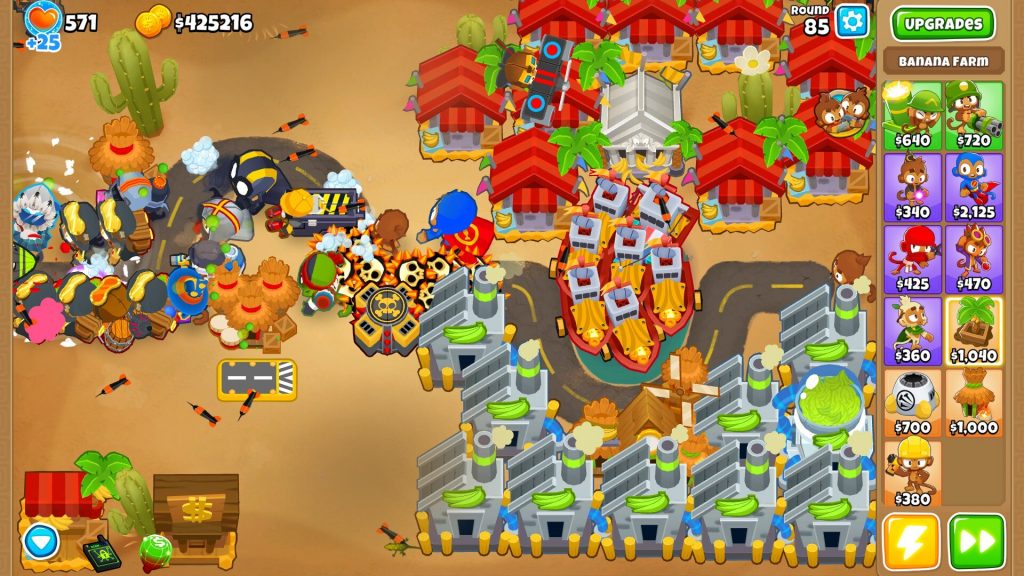 Features Bloons TD 6 Mod Apk